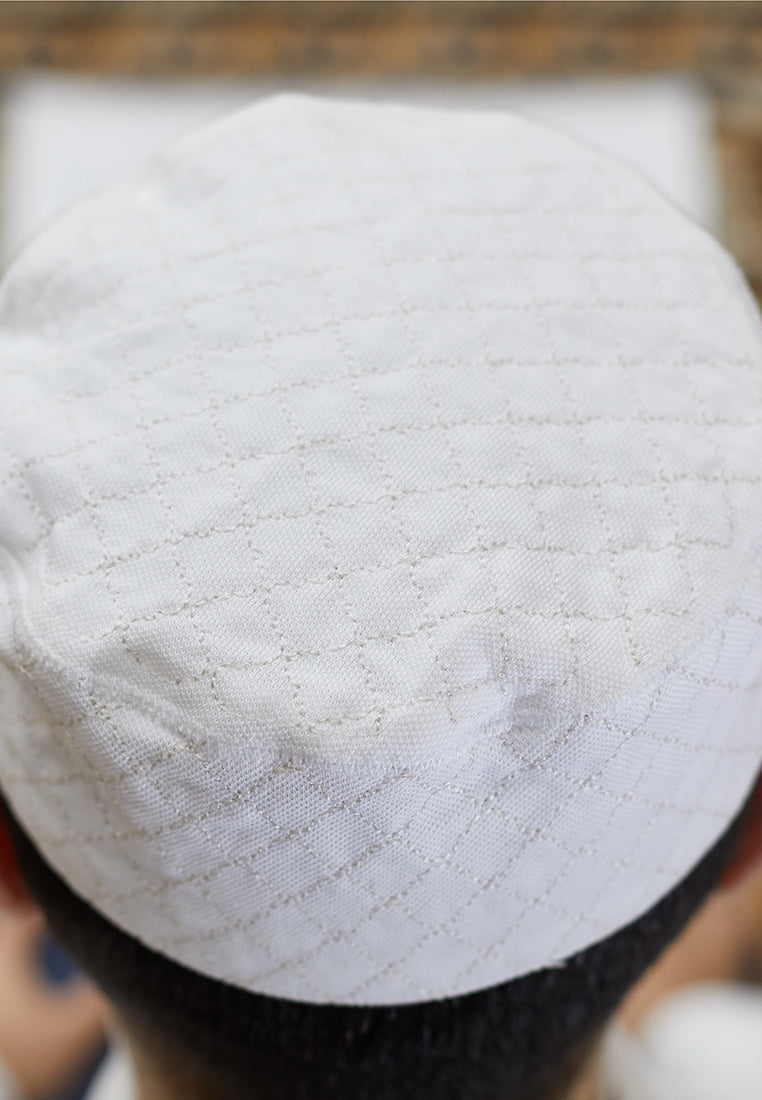 MEN PRAYER SET Casa Blanca White