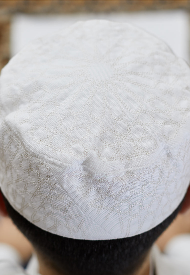 MEN PRAYER SET Madina White