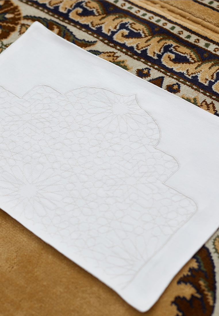 MEN PRAYER SET Madina White